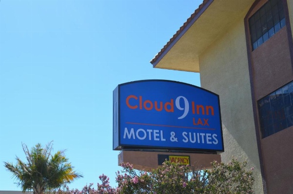 Cloud 9 Inn LAX image 5
